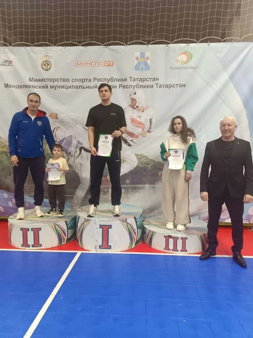 Юные спортсмены встретились в Менделеевске на чемпионате Татарстана по тхэквондо