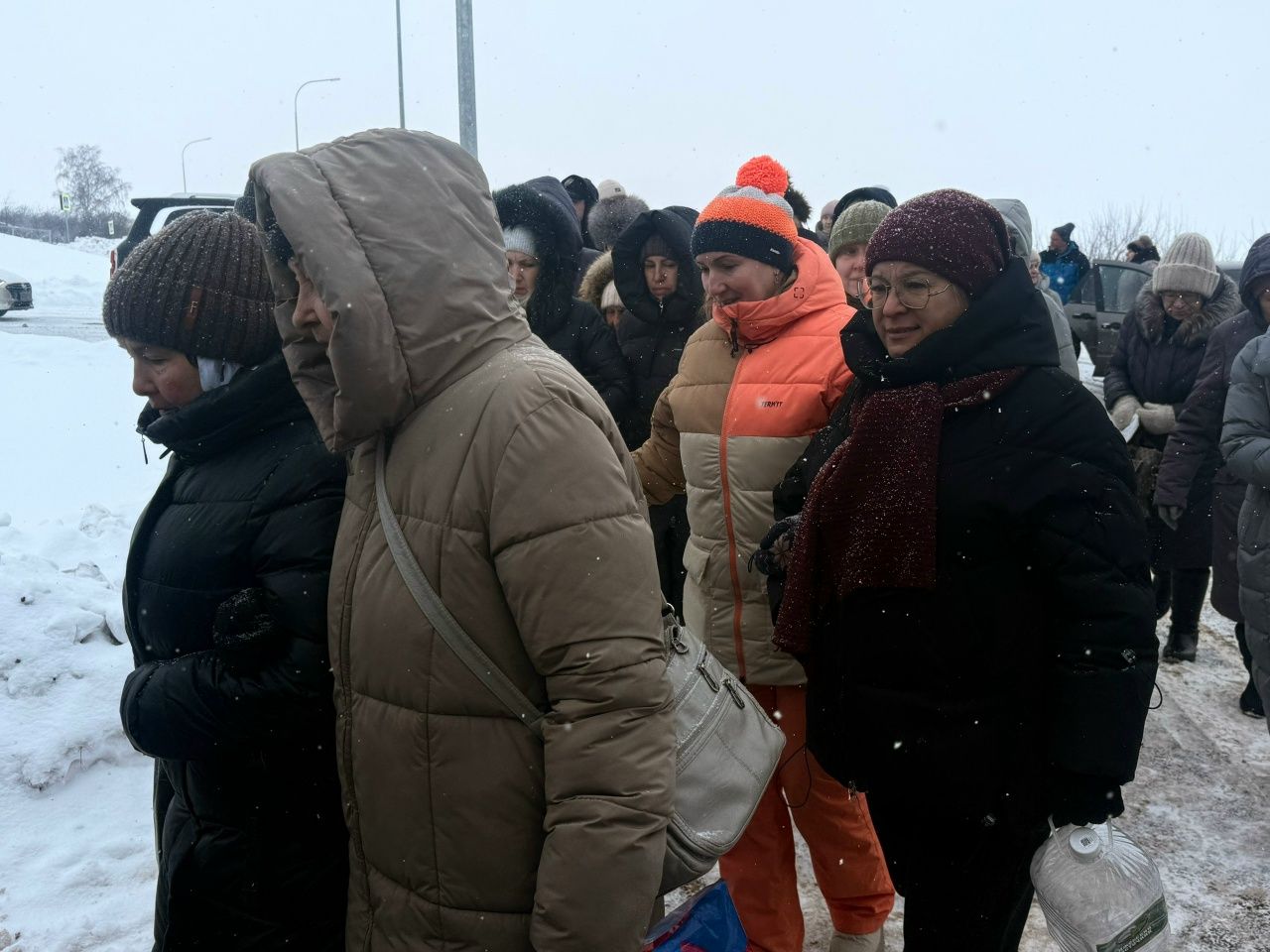 Крещение Господне в Менделеевске: верующие прошли крестным ходом и окунулись в освящённую иордань