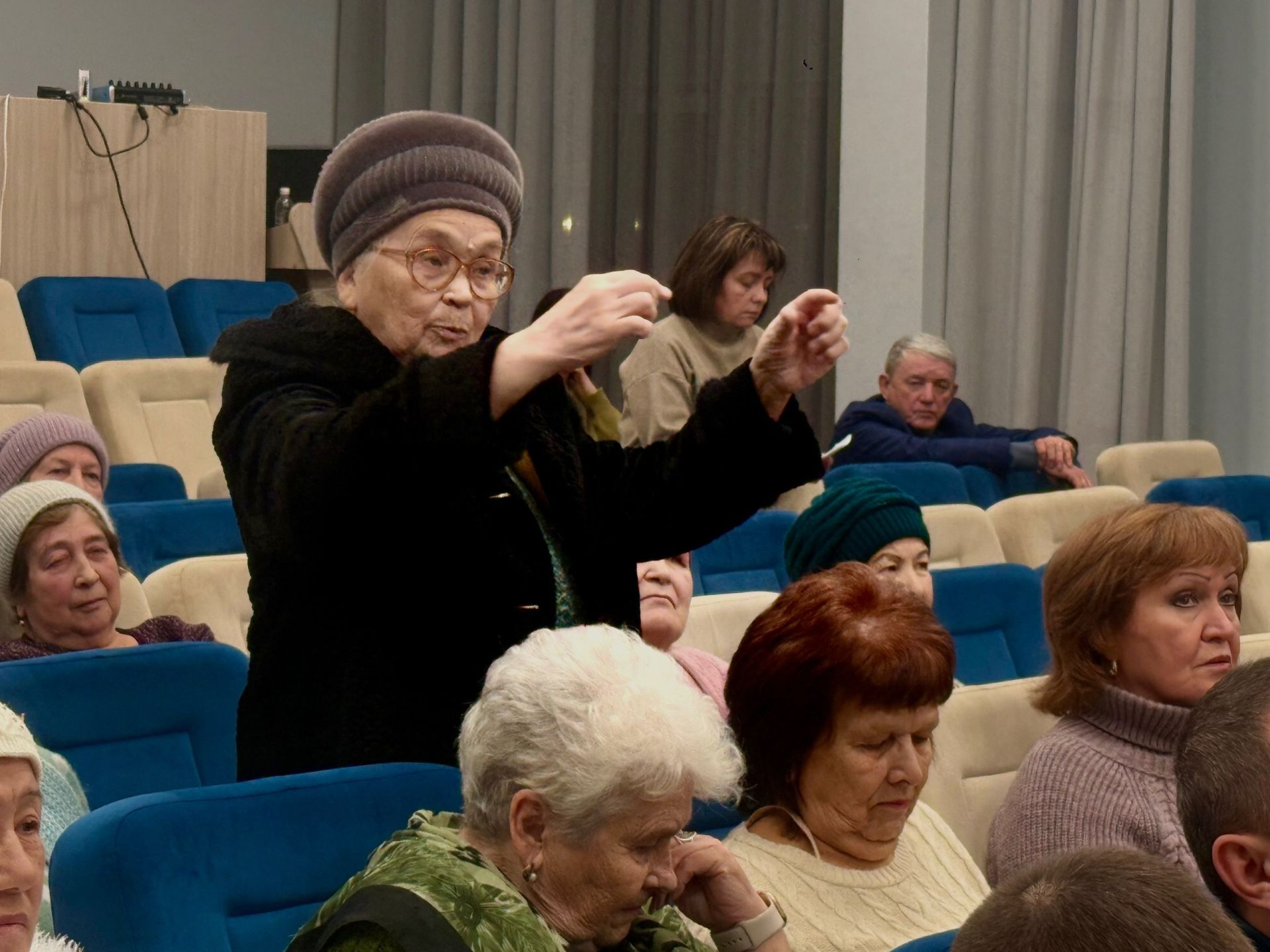 Активные жители ТОС «Химик» в Менделеевске отмечены благодарностями за многолетний труд на благо города