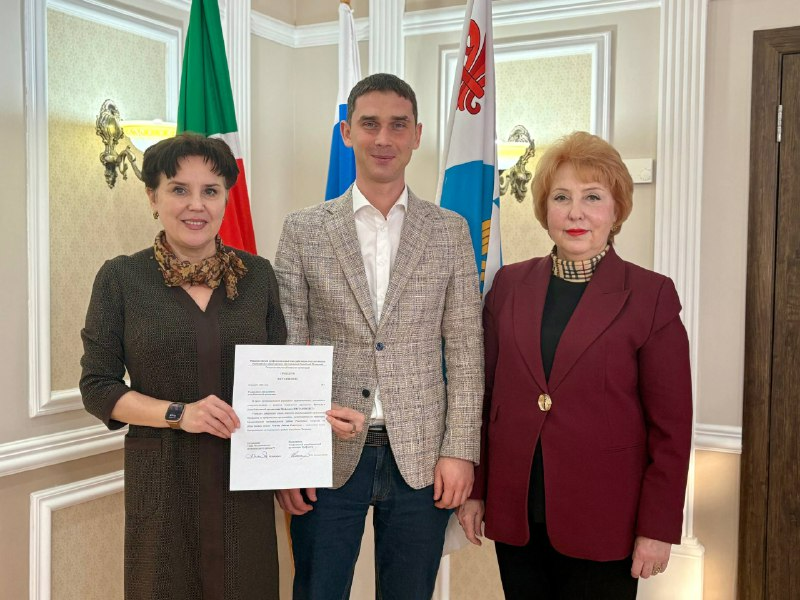 Глава Менделеевского района Роберт Искандаров обсудил сотрудничество с председателем республиканского профсоюза