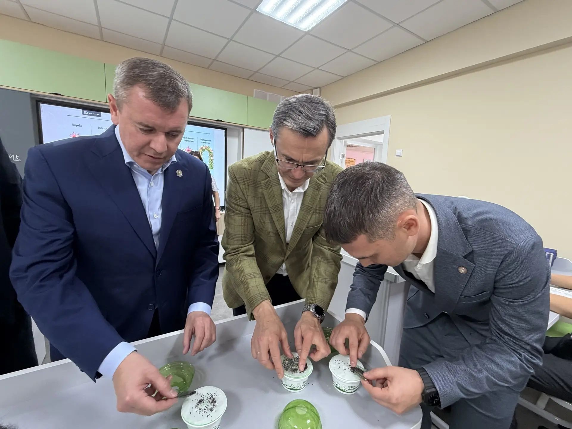 Пять агротехнологических классов открылись в Менделеевском районе
