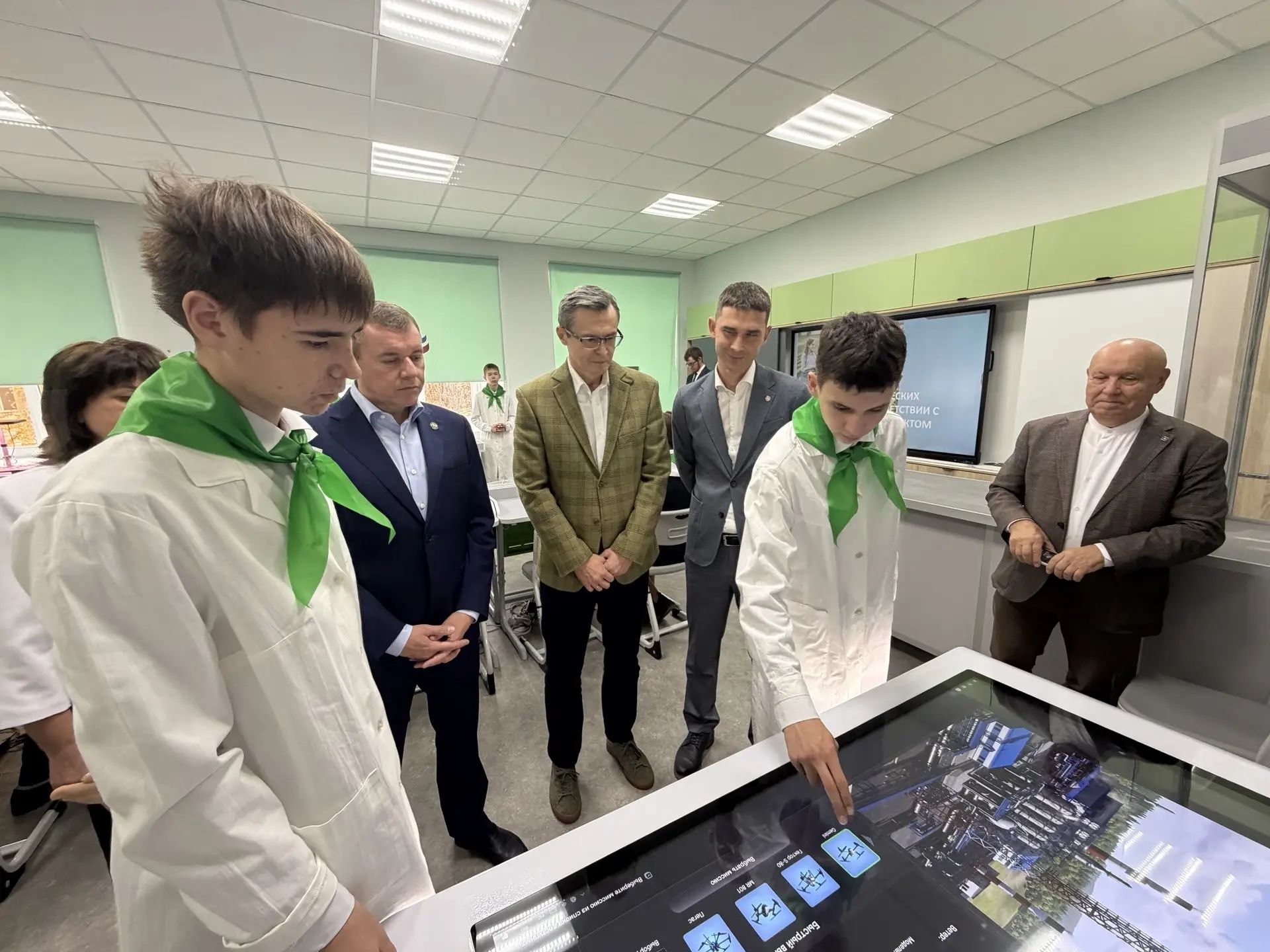 Пять агротехнологических классов открылись в Менделеевском районе