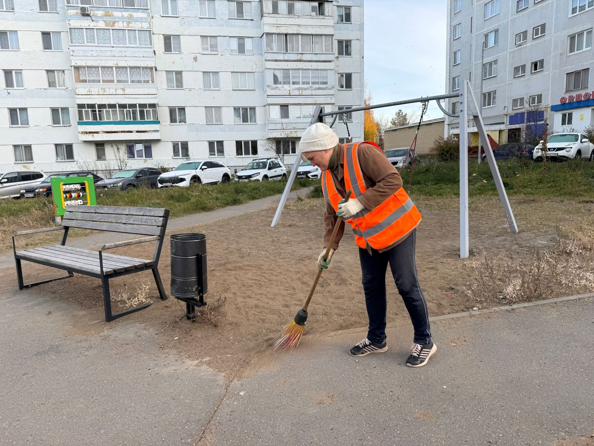 В Менделеевске поблагодарили сотрудников управляющих компаний за чистоту во дворах