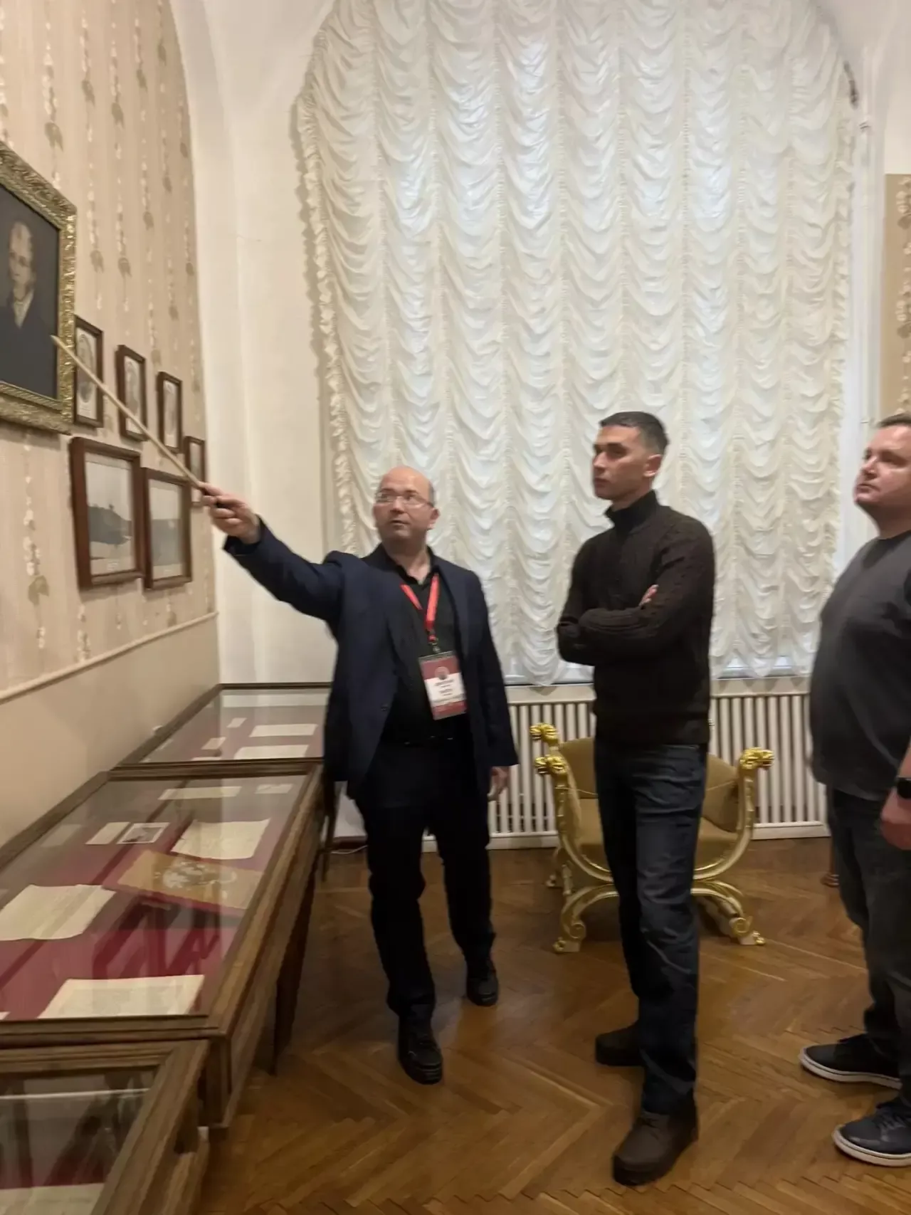 Глава Менделеевска посетил музей-квартиру великого химика в Санкт-Петербурге