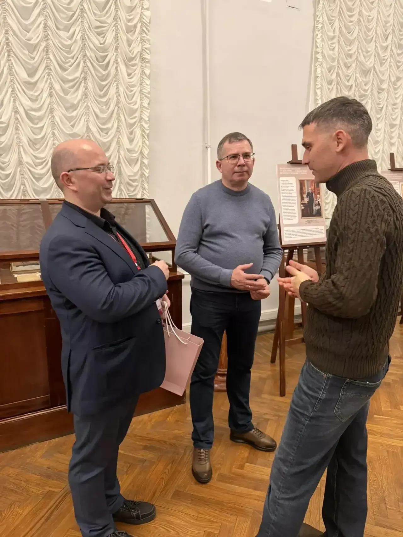 Глава Менделеевска посетил музей-квартиру великого химика в Санкт-Петербурге