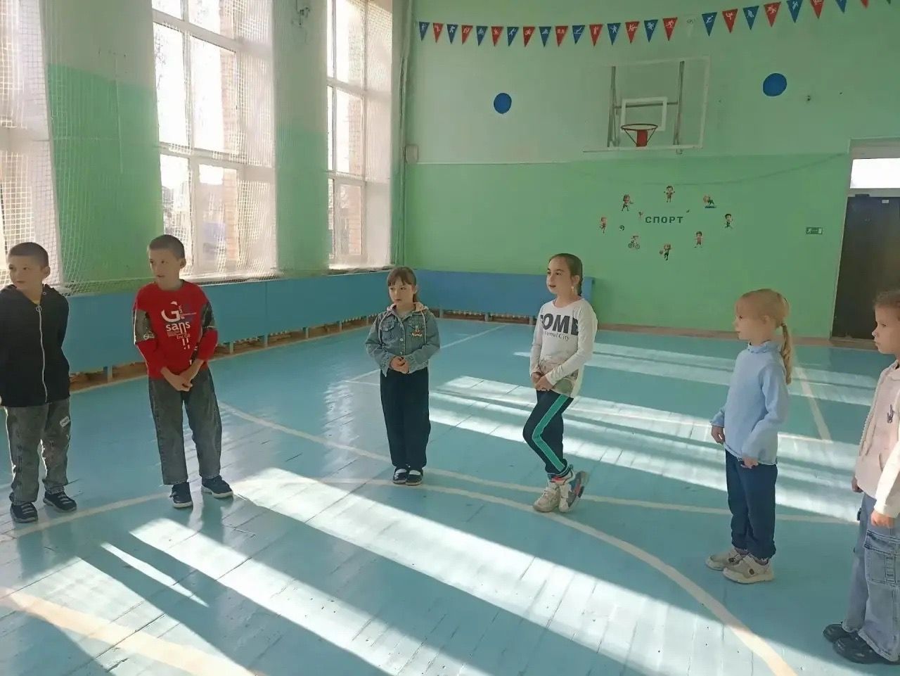 В школе №4 Менделеевска начал работу лагерь «Осенний калейдоскоп»
