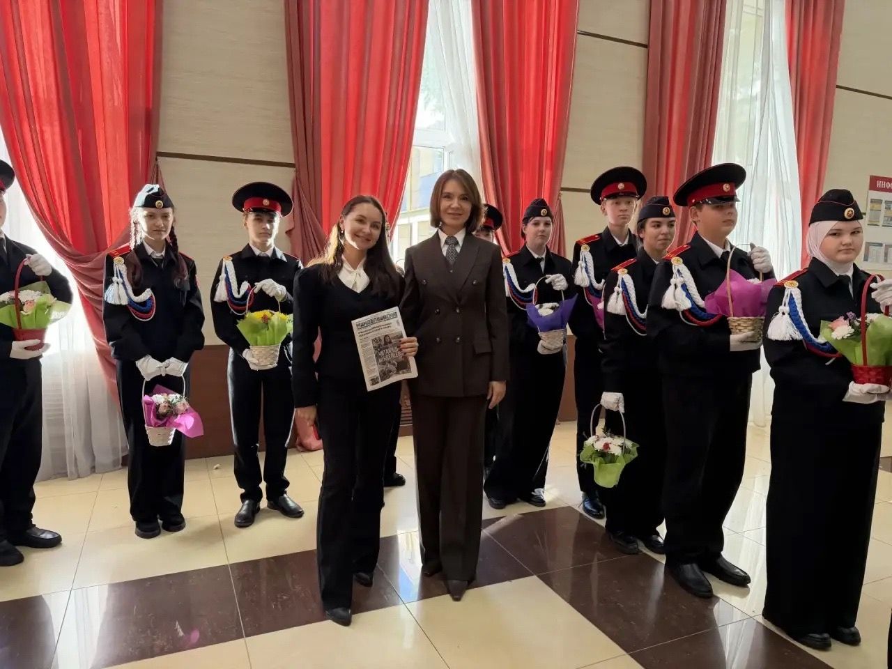 Депутат Госдумы Альфия Когогина поздравила ветеранов образования и учителей Менделеевска