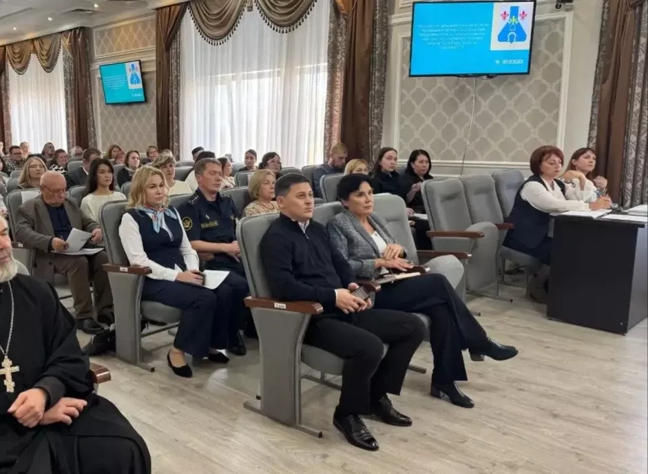 В Менделеевске прошло расширенное заседание комиссии по делам несовершеннолетних