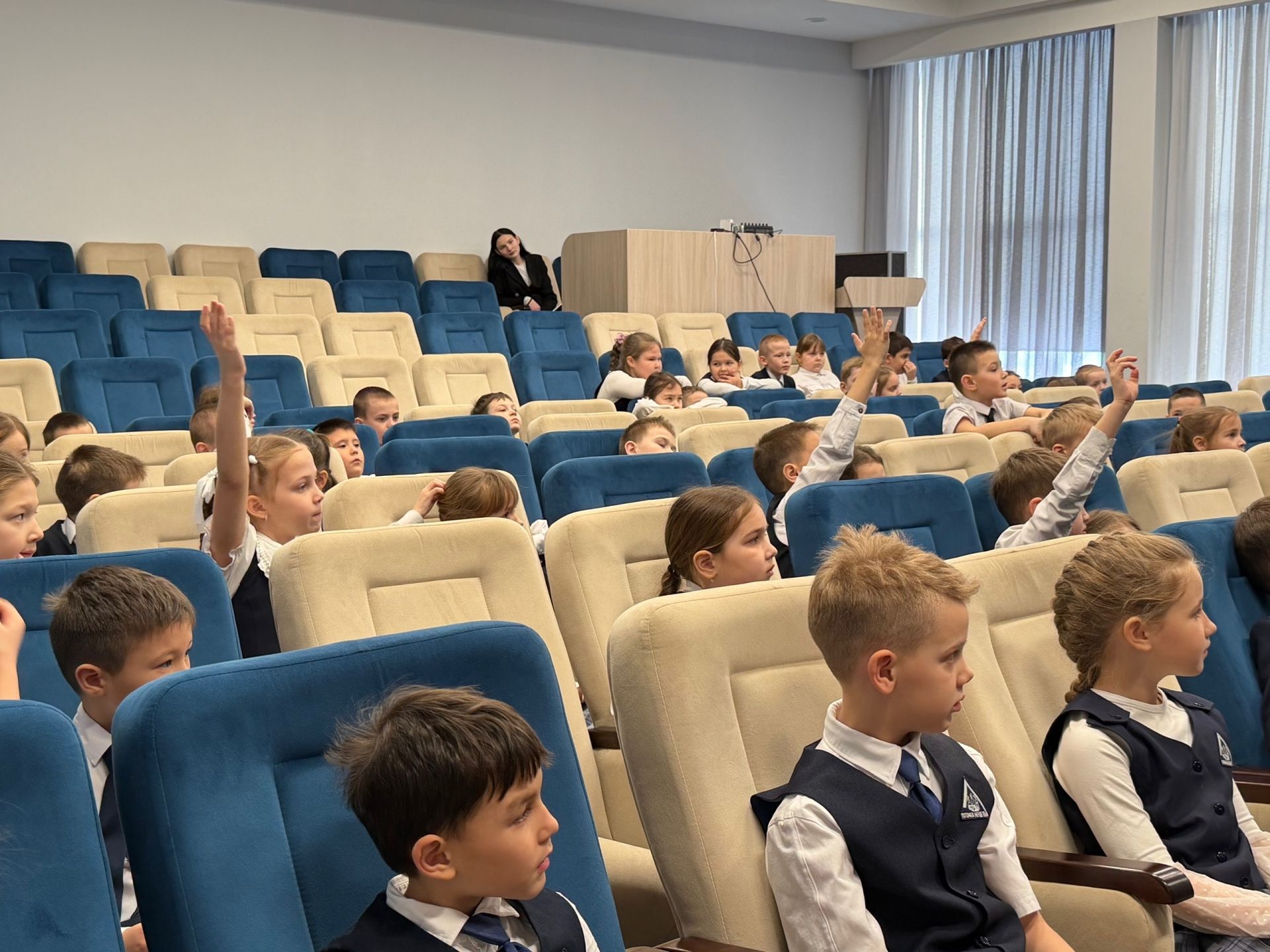 Урок безопасности в период каникул прошёл для лицеистов Менделеевска