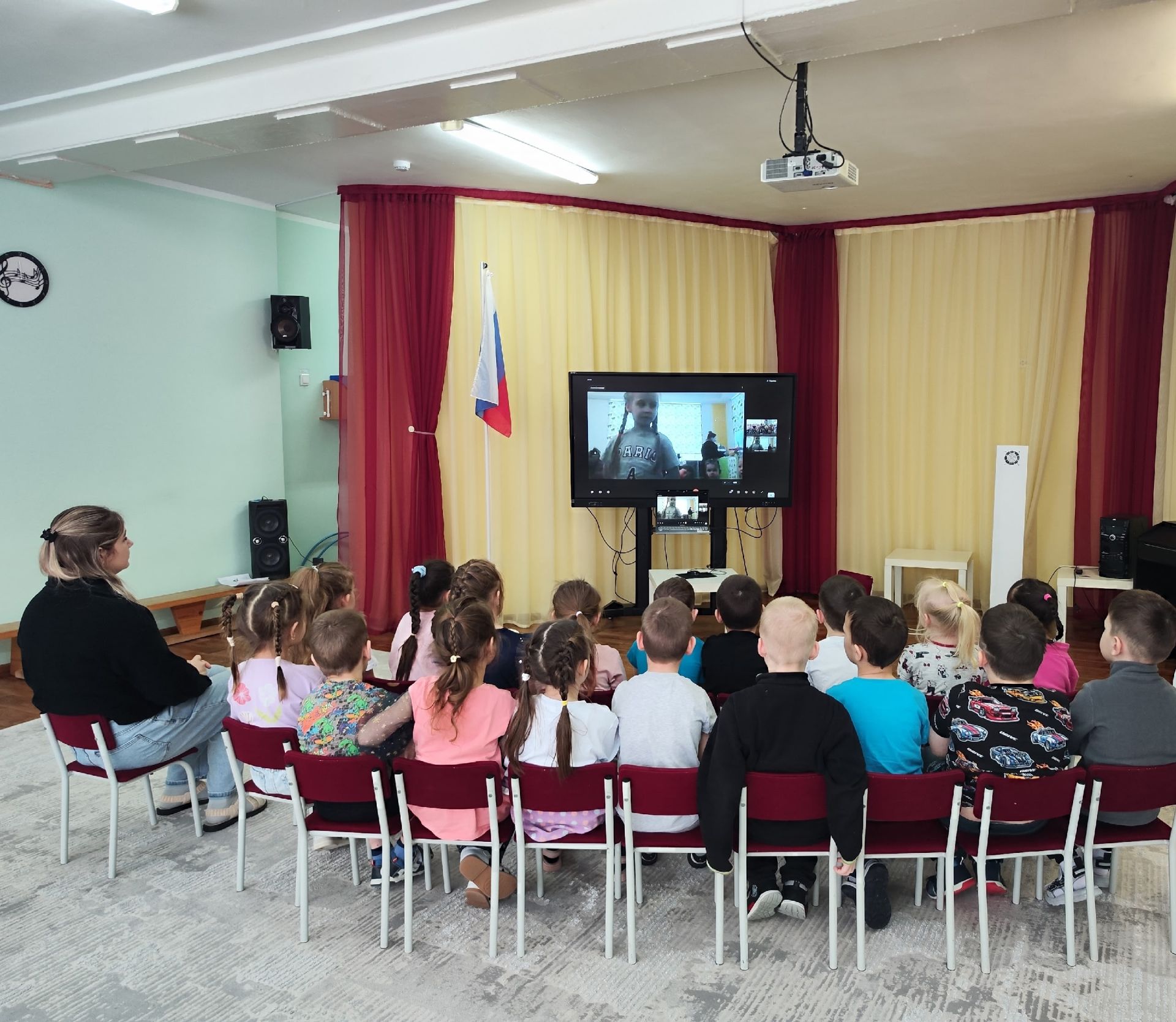 Дошколята из Менделеевска провели телемост с детьми Белгорода