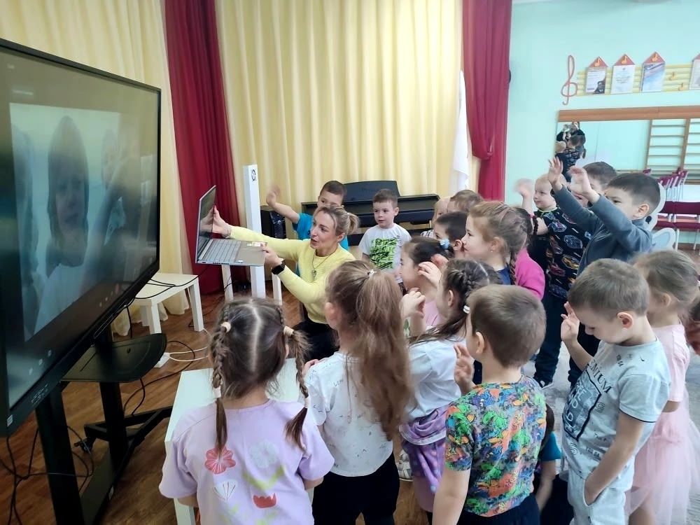 Дошколята из Менделеевска провели телемост с детьми Белгорода