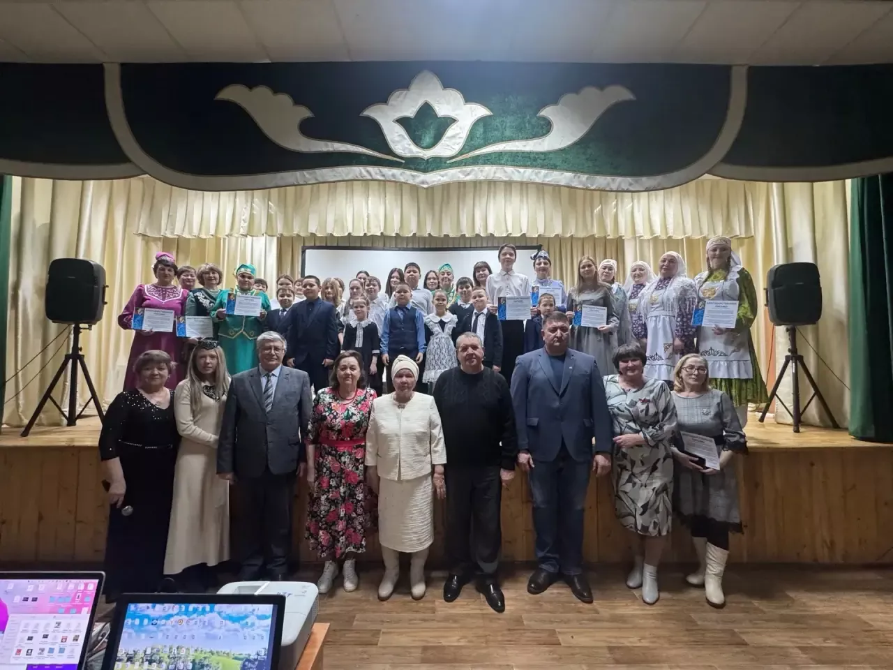 В Камаевском сельском доме культуры почтили память легендарной артистки Вафиры Гиззатуллиной