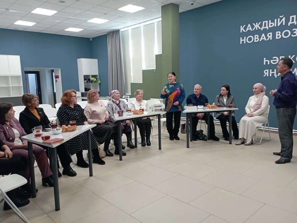 «Юность» кинотеатрында узган очрашу Муса Җәлилнең 120 еллыгы уңаеннан уздырылды