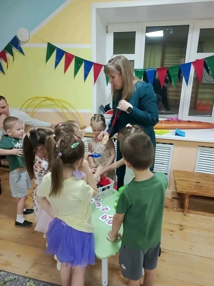 «Мой безопасный мир»: как в детском саду  №11 Менделеевска учат безопасности через игру