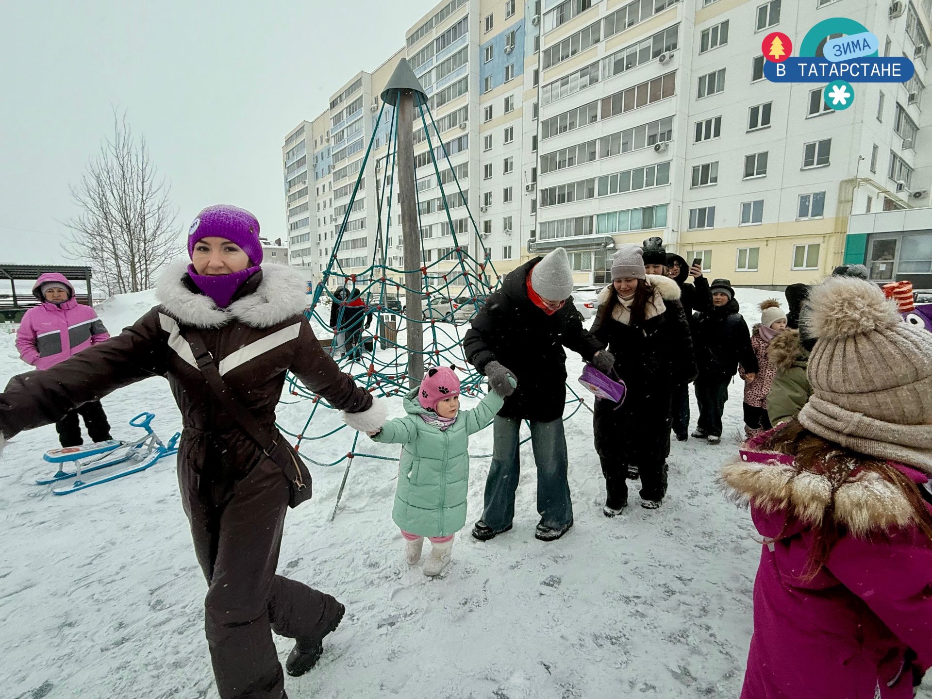 Третий семейный гастрофестиваль проведён в Менделеевске: сказочный сквер, национальная кухня и флешмоб дружбы