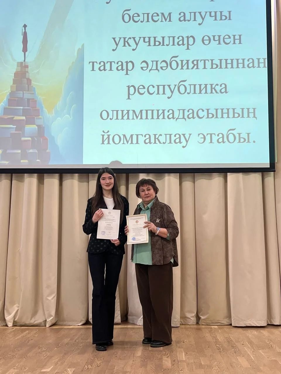 Ученица школы №1 Менделеевска заняла призовое место на республиканской олимпиаде по татарской литература