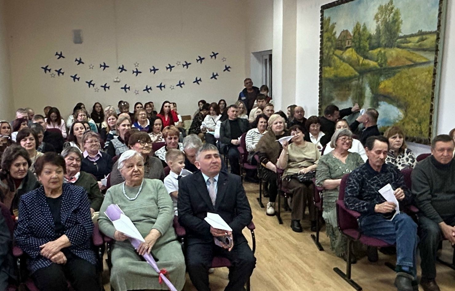 В школе №2 Менделеевска выпускники отправились в «Авиаполёт в детство»