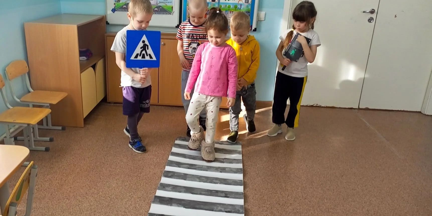 В Брюшлинской школе прошло занятие по правилам дорожного движения