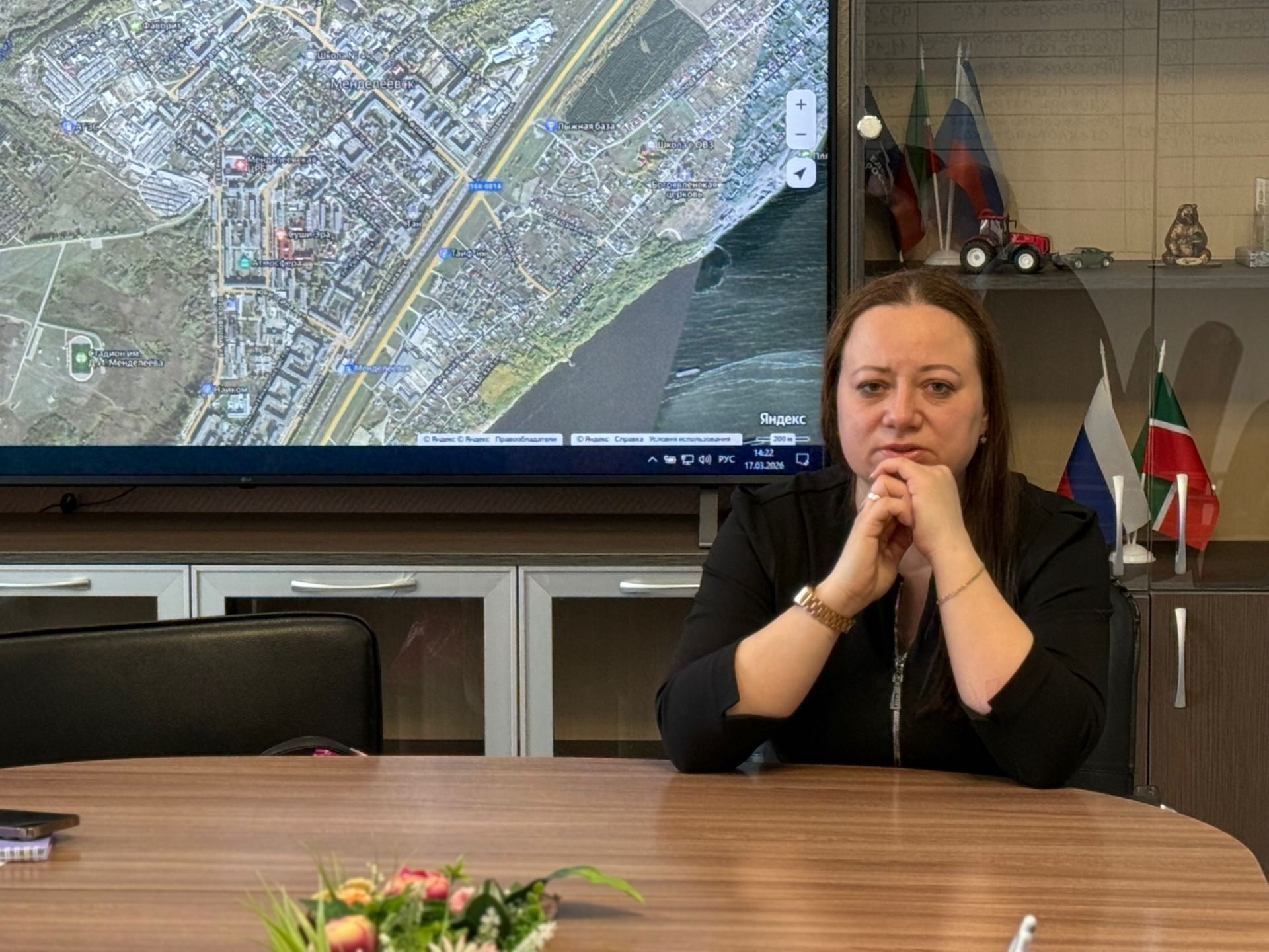 Вопросы ЖКХ и поддержка бойцов СВО: в Менделеевске прошёл приём граждан
