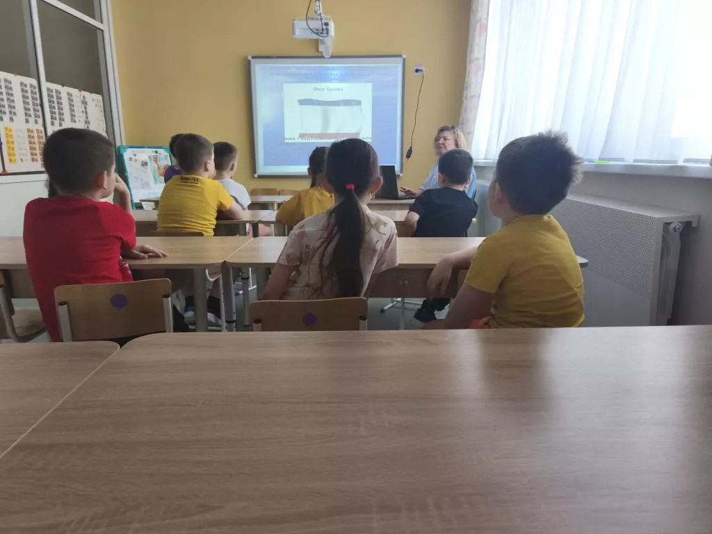 В Менделеевске дошколята отметили 12-ю годовщину воссоединения Крыма с Россией