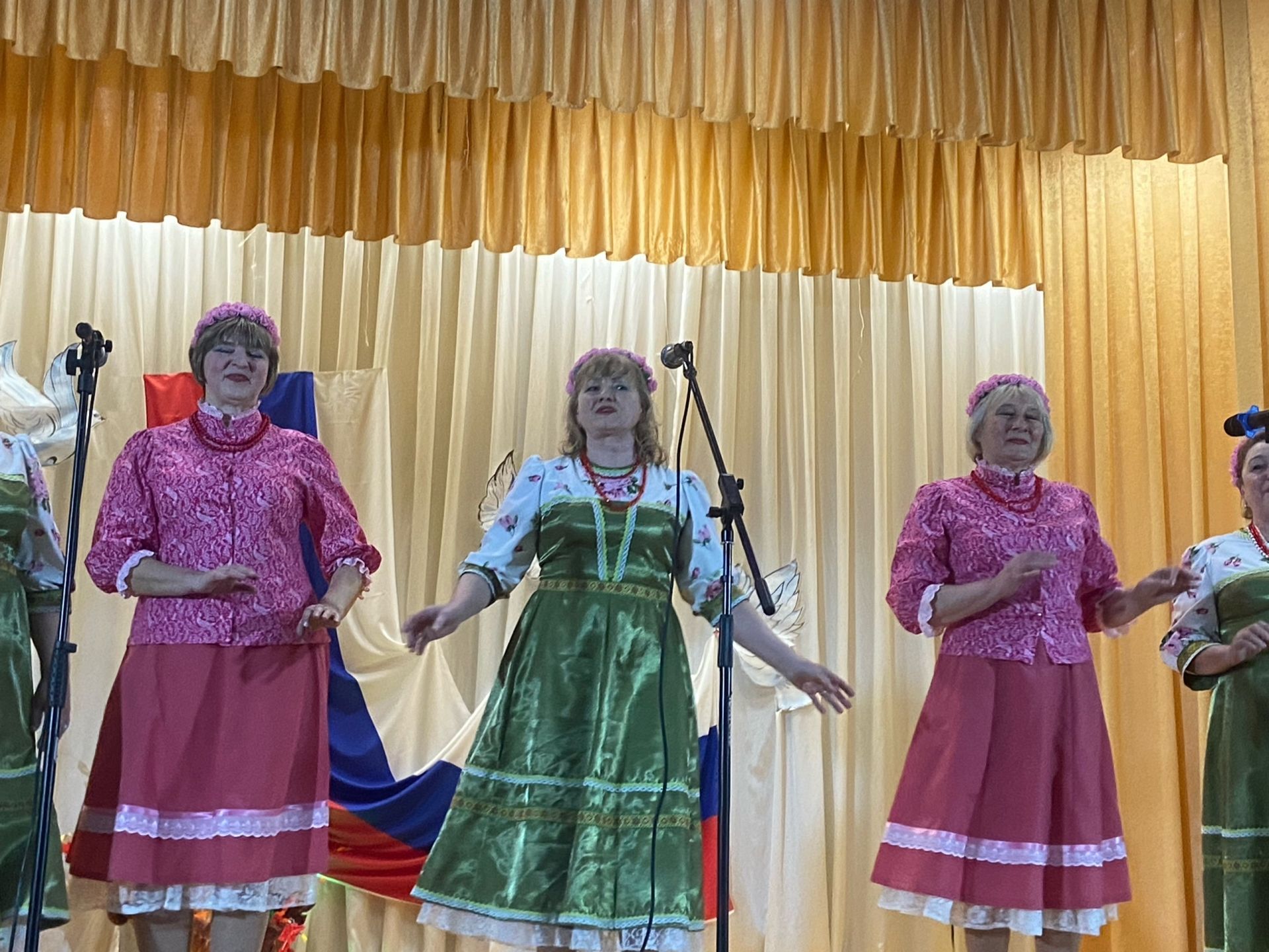 Бондюжский базар, конь-огонь, песни и пляски: как в Менделеевском районе прошёл первый фестивальный концерт