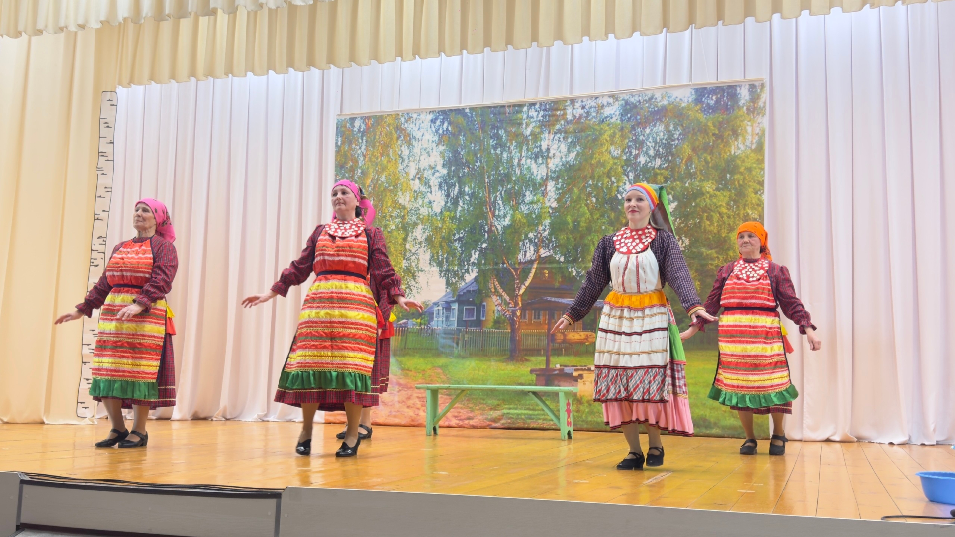 В Татарско-Челнинском сельском доме культуры встретились любители народного творчеств