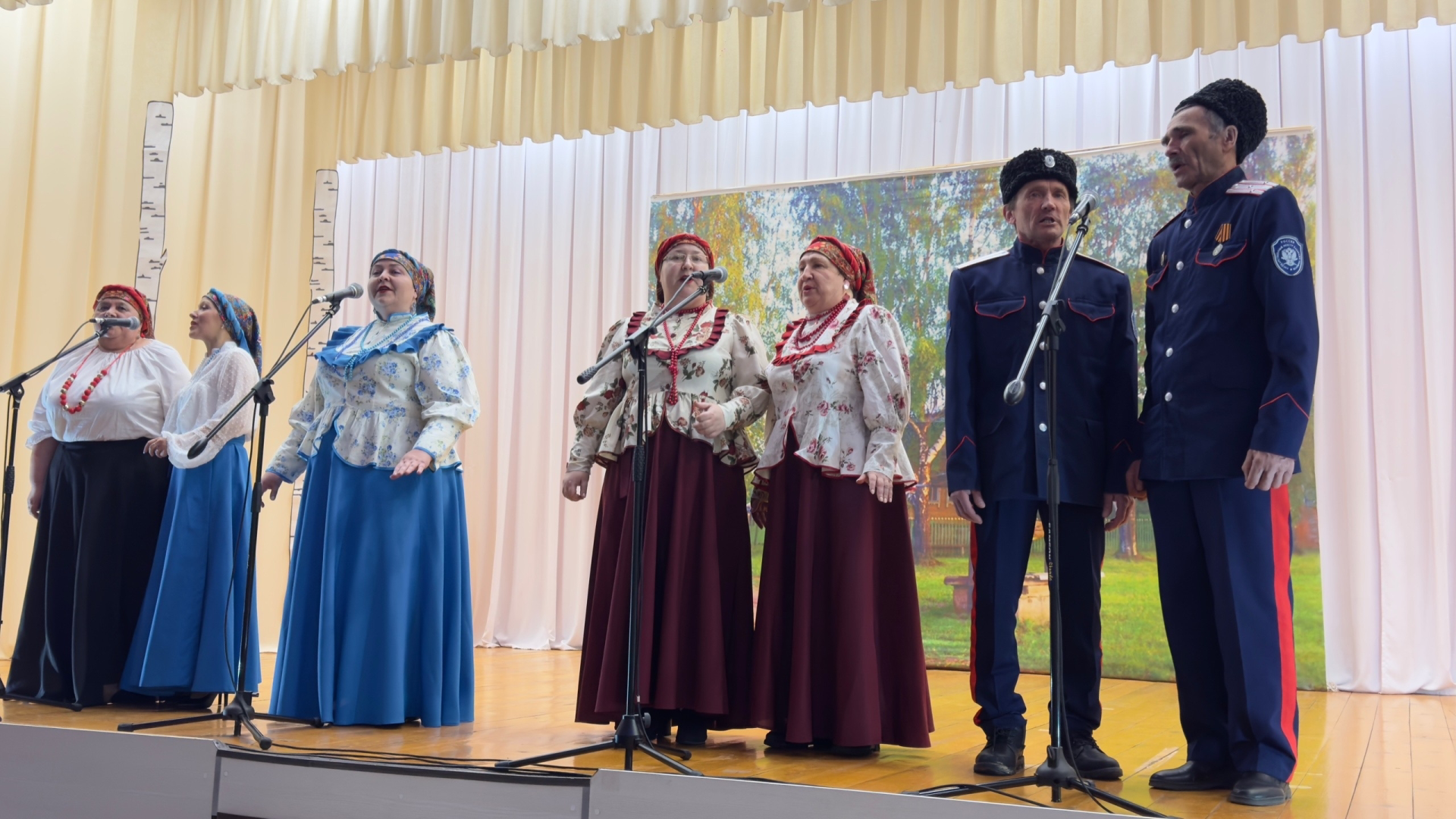В Татарско-Челнинском сельском доме культуры встретились любители народного творчеств