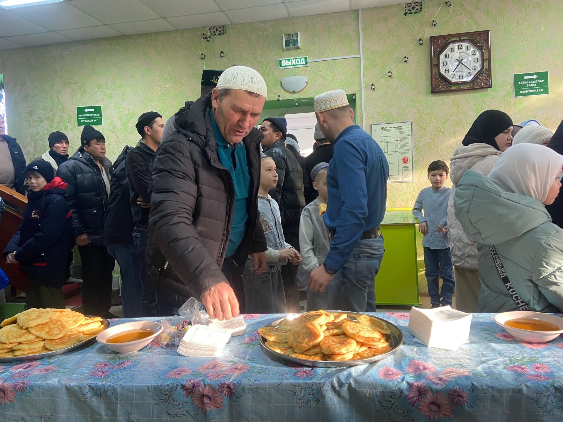 Жители Менделеевска и гости отмечают Уразу-байрам