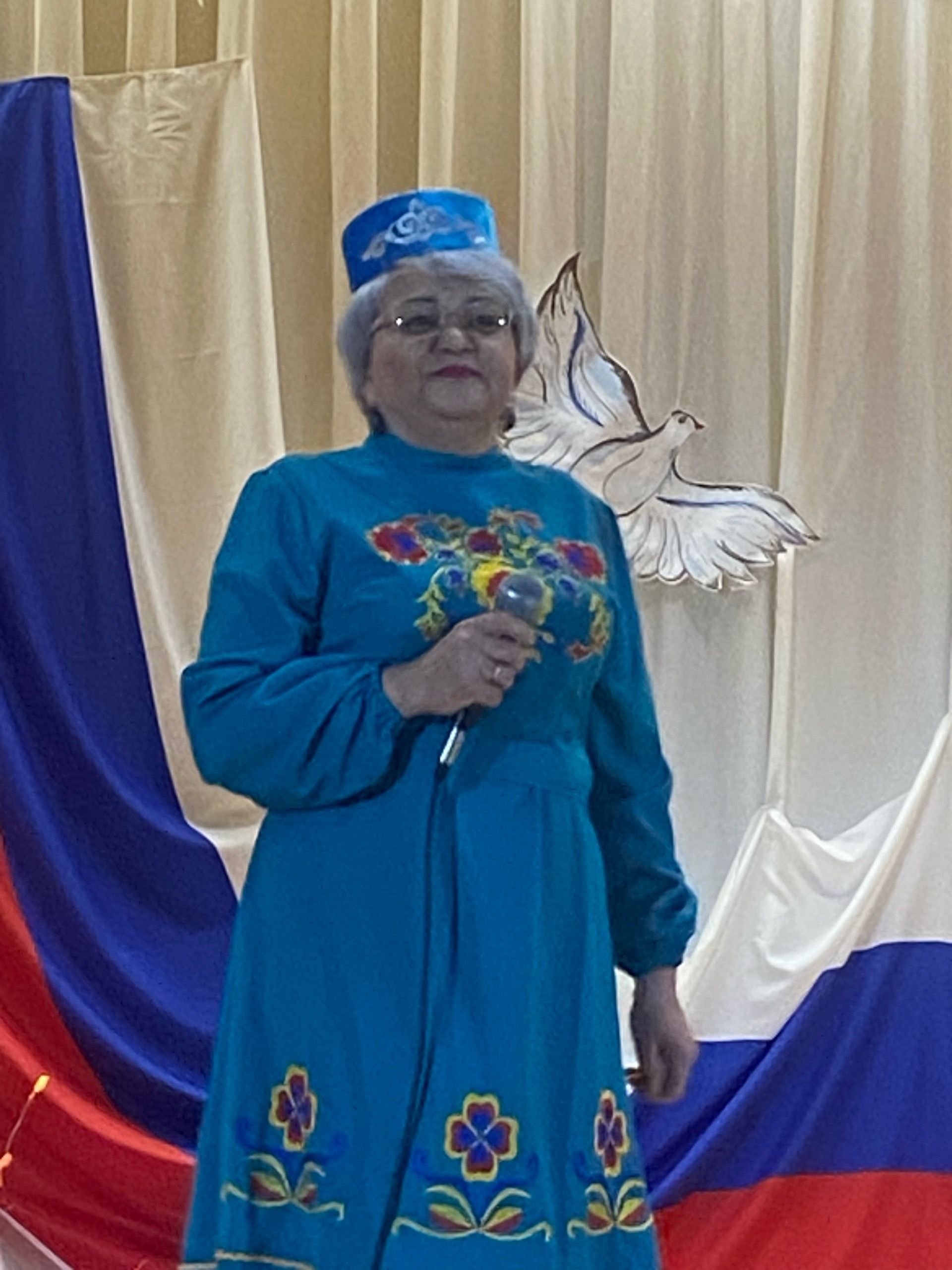 Советский базар, кряшенские танцы и конь на сцене: чем удивил фестиваль народного творчества в Бизяках