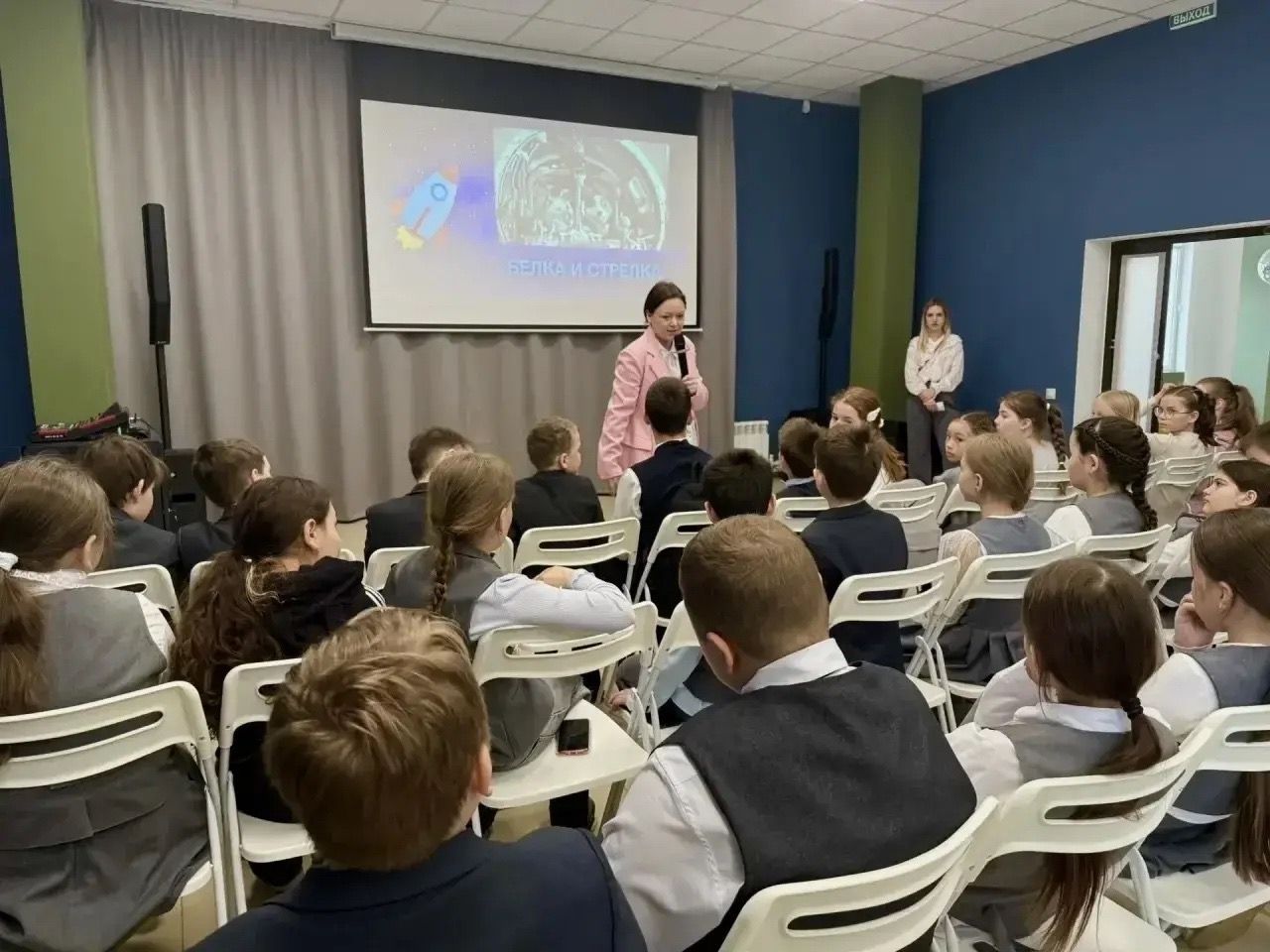 В кинотеатре «Юность» Менделеевска прошел «Космический кинокружок»