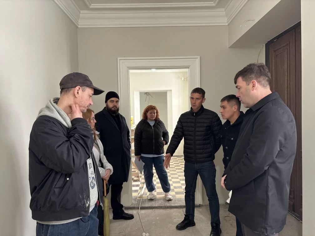 Роберт Искандаров оценил ход реставрации двух объектов в Менделеевском районе