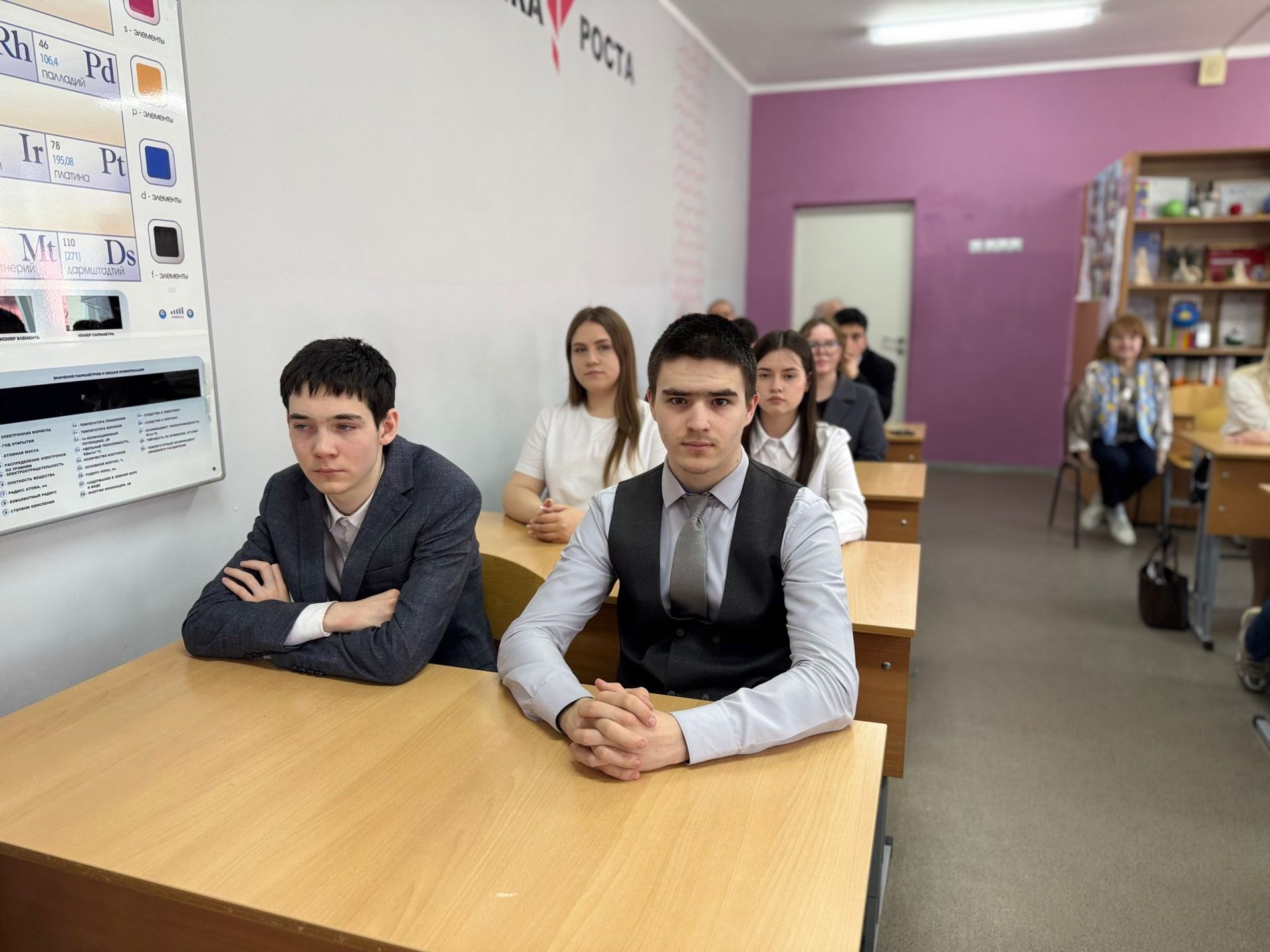 Выпускники Менделеевска получат 100 000 рублей за 100 баллов по ЕГЭ