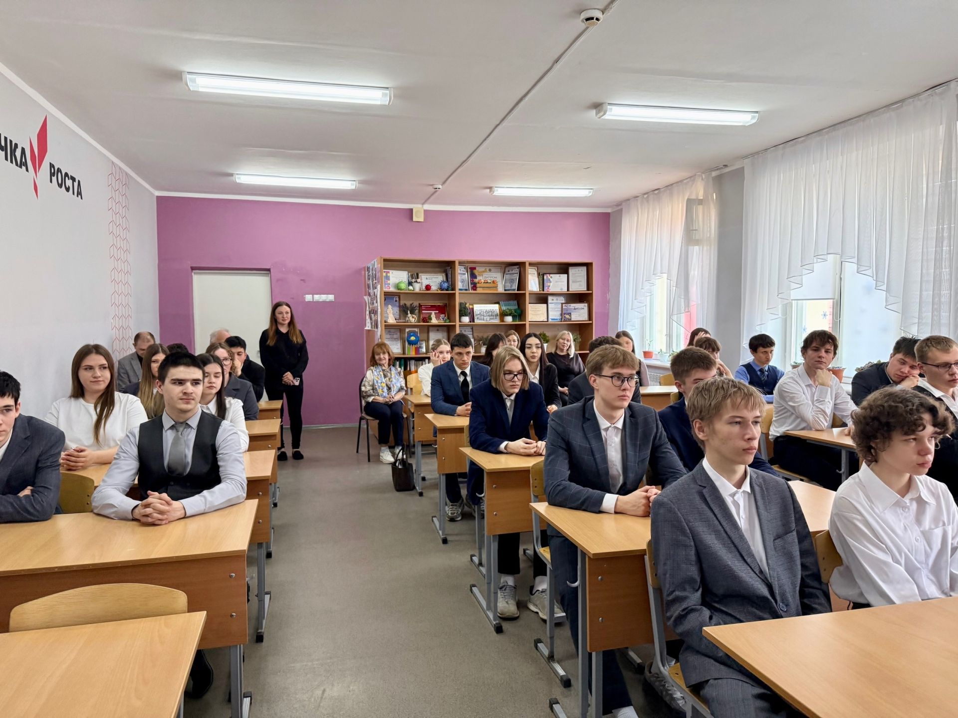 Выпускники Менделеевска получат 100 000 рублей за 100 баллов по ЕГЭ