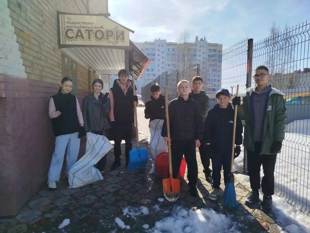В Менделеевске стартовали первые субботники в рамках экологического двухмесячника