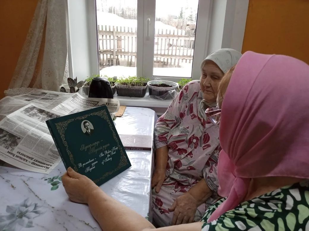 Специалисты КЦСОН «Берег Надежды» провели час сказок Тукая для подопечных в Менделеевске