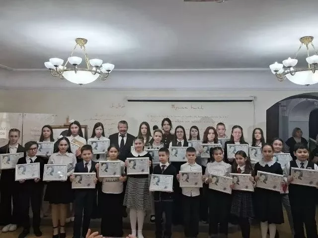 Ученик школы № 4 Менделеевска стал победителем республиканского конкурса «Тукай дөньясына сәяхәт»