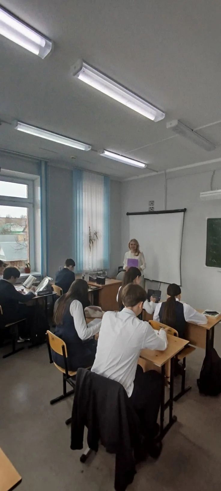 В гимназии №1 Менделеевска психолог провела диагностику игровой зависимости у восьмиклассников