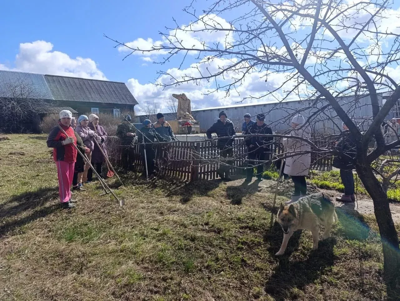 Жители деревни Актазики привели в порядок памятник воинам Великой Отечественной