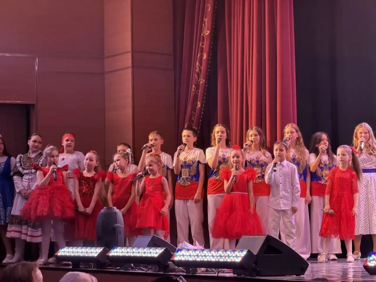 В Менделеевске прошёл отчётный концерт вокальной группы «Аккорд»