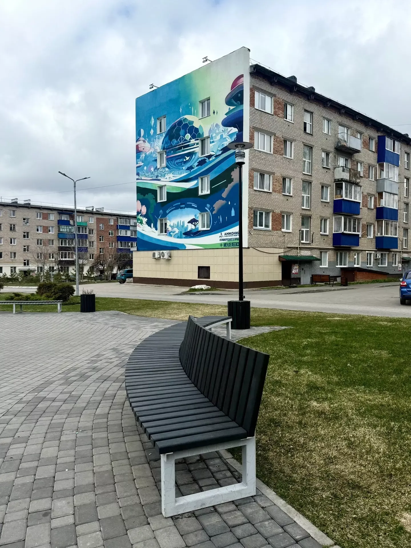 Облачная погода и сильный ветер ожидаются в Менделеевске 28 апреля