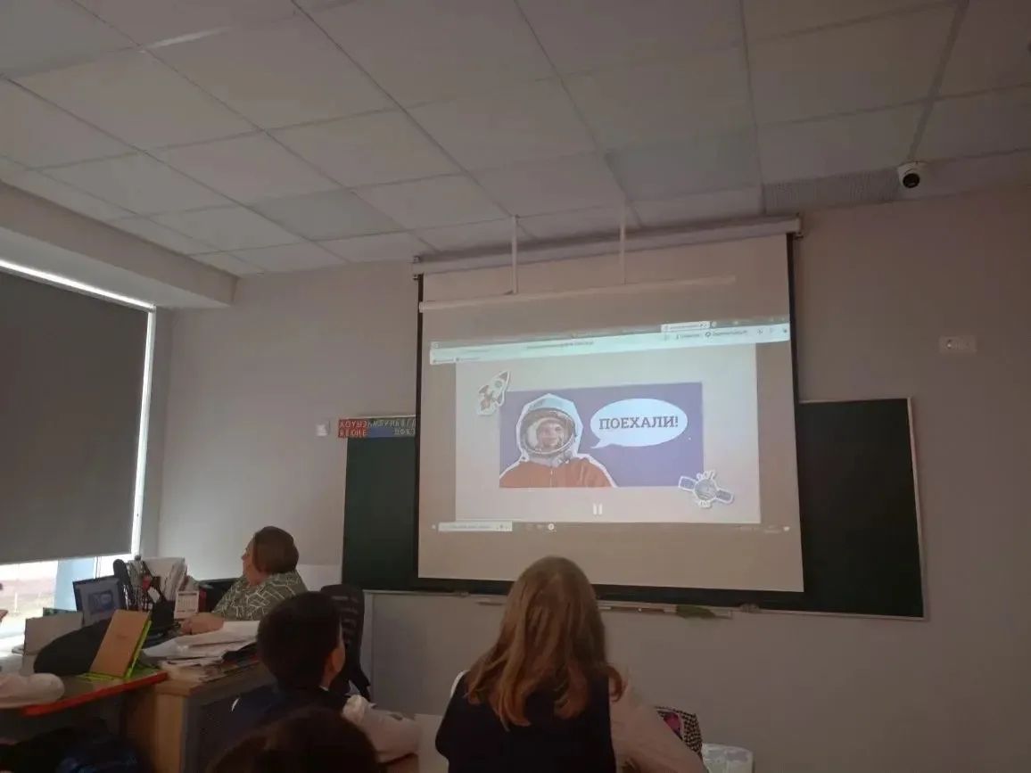 В лицее №3 Менделеевска прошло занятие «Разговоры о важном», посвящённое Дню космонавтики