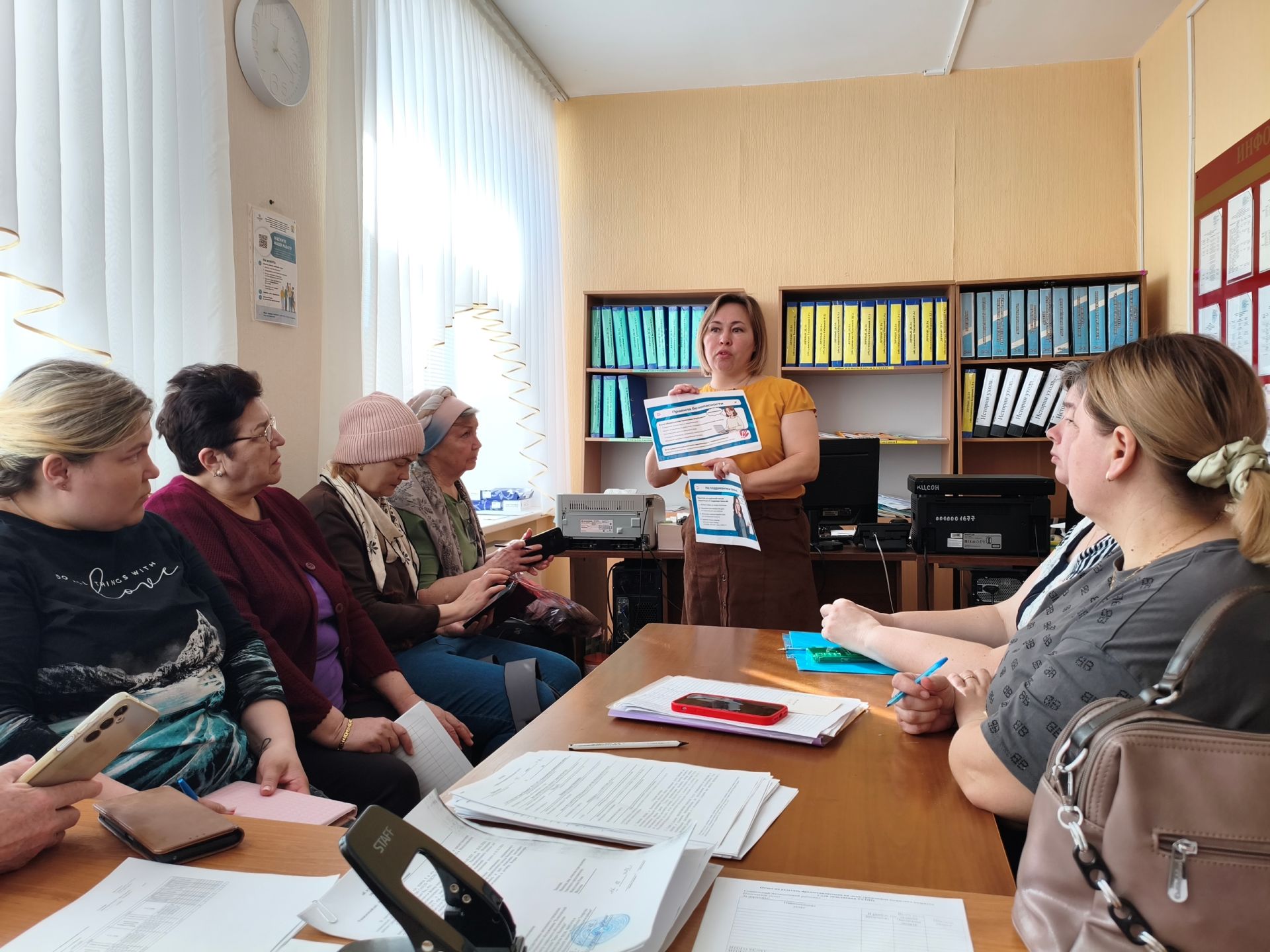 В Менделеевске соцработников научили распознавать «тёмную сторону» искусственного интеллекта