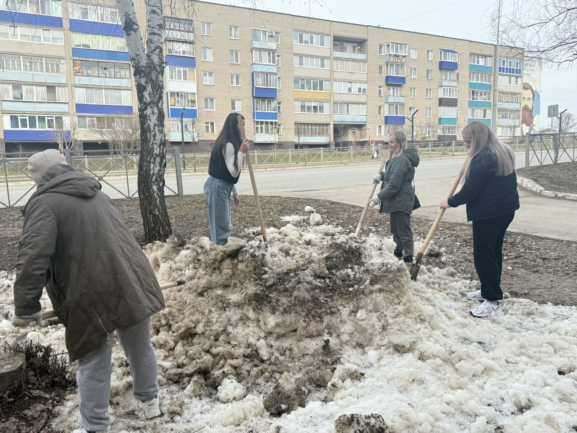 В Менделеевске продолжается санитарно-экологический двухмесячник