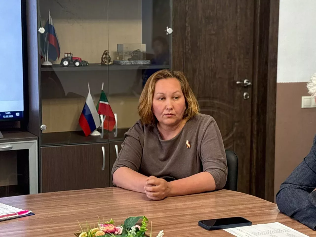 Помощь после пожара, ива и свет в гаражах: в Менделеевске рассмотрели обращения граждан