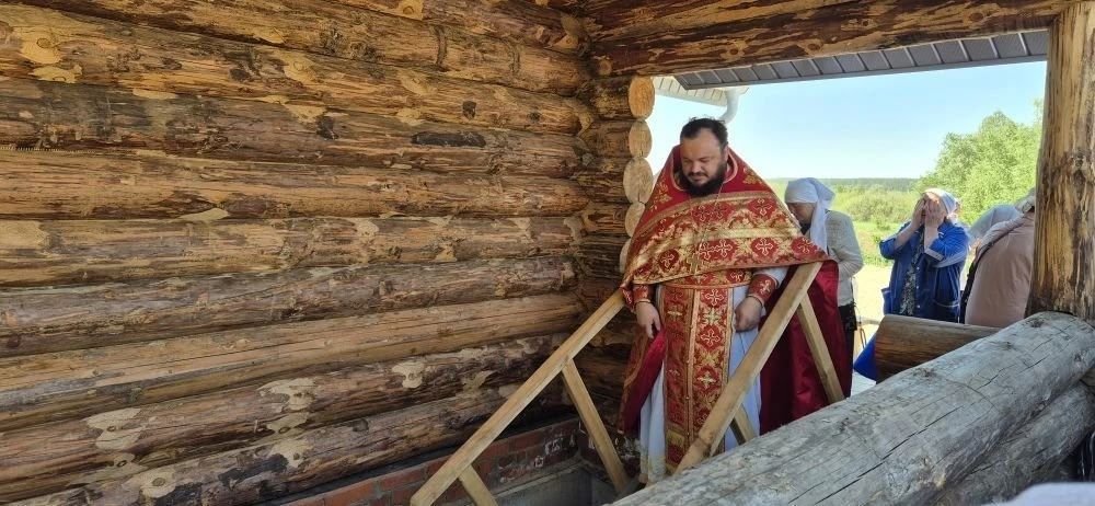 В селе Тихоново Менделеевского района освятили благоустроенный родник «Неупиваемая чаша»