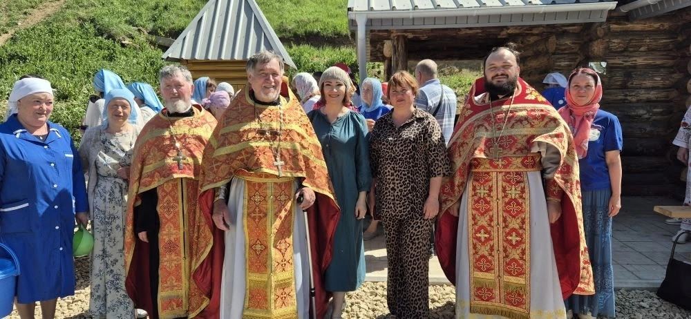 В селе Тихоново Менделеевского района освятили благоустроенный родник «Неупиваемая чаша»