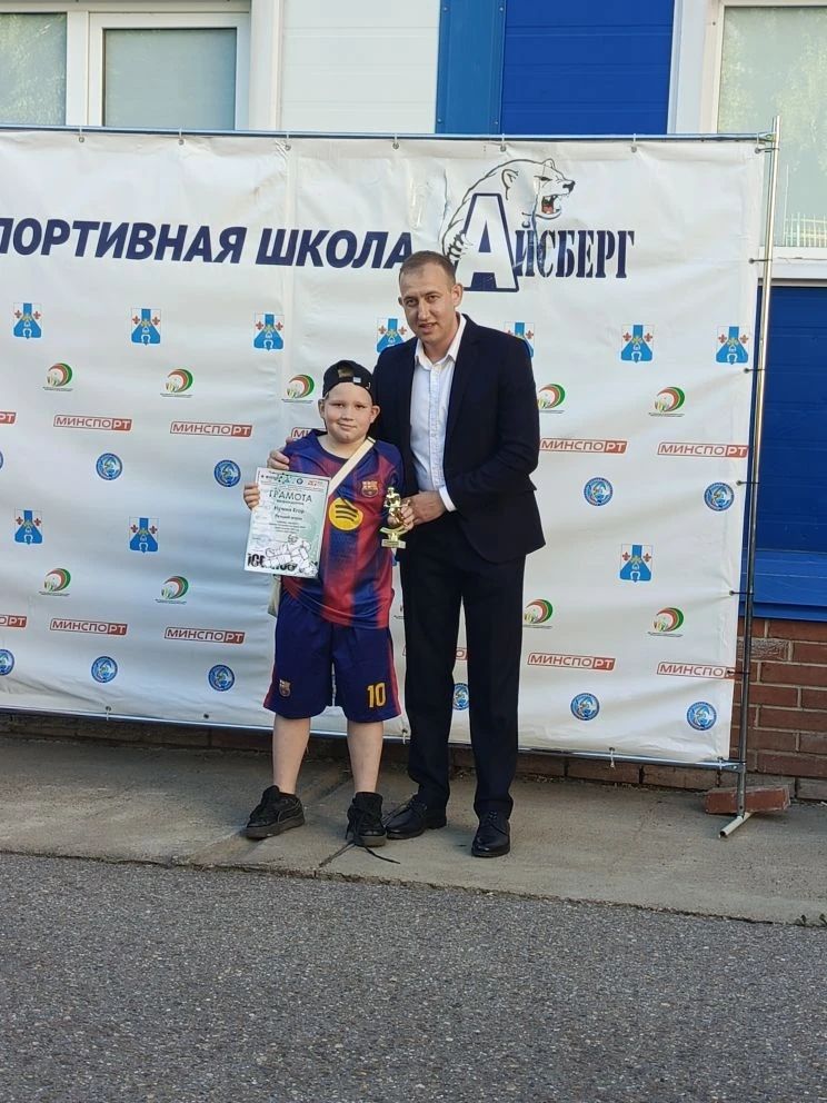 Хоккейная команда «Айсберг» из Менделеевска завершила сезон в десятке лучших школ Татарстана