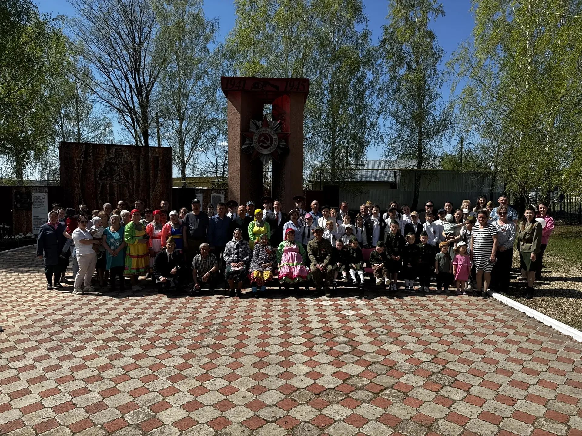 В селе Старое Гришкино Менделеевского района прошёл митинг к Дню Победы