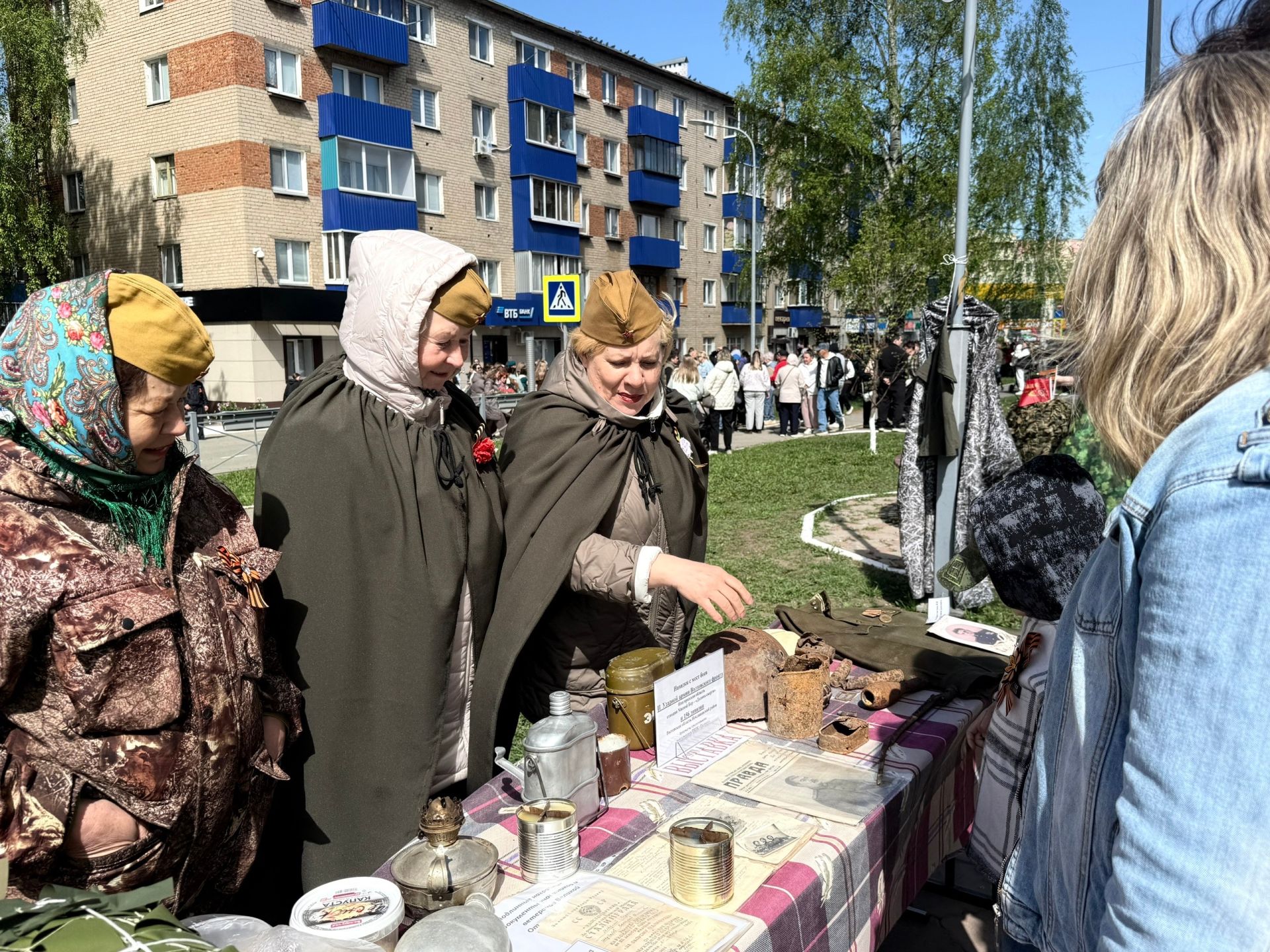 Праздничная колонна прошла по аллее Героев в Менделеевске в День Победы