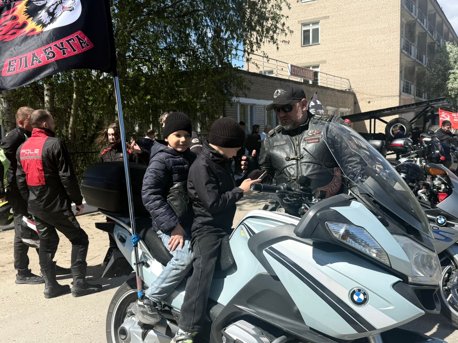 В Менделеевск на День Победы приехали «Ночные волки»